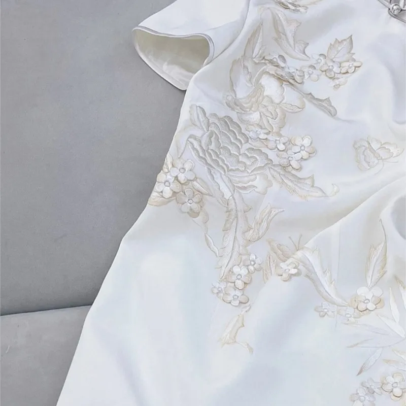 Cheongsam de style chinois rétro pour femmes, robe à fond blanc, République de Chine, Nouveau