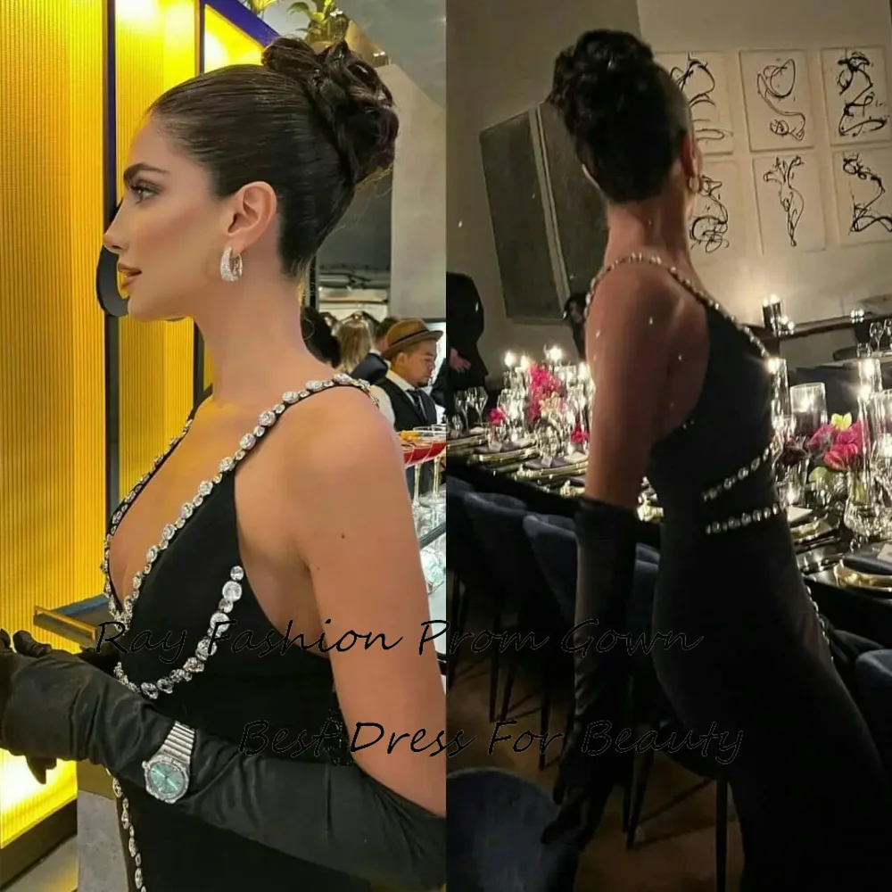 Vestido de graduación recto romántico de satén con cuello en V profundo Sexy sin mangas con tirantes finos de cristal, vestidos de fiesta formales sin espalda