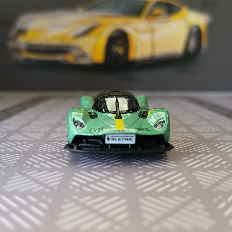 1:64 simulation Aston Martin Valkyrie alloy supercar model static small car ornament gift