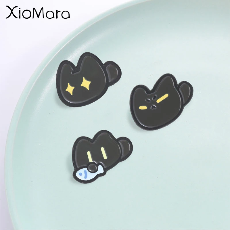 Cute Q-style Cat Enamel Pin, Featuring Lazy Squinting Kitty with Fish & Bright Starry Eyes. Stylish Decor, Gift for Cat Lovers