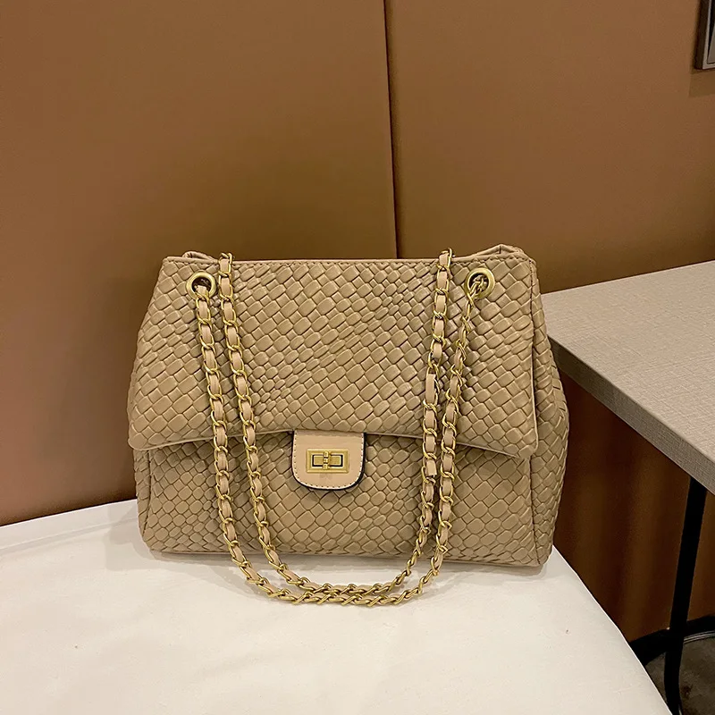 Minimalist Fashion Shoulder Bag for Women | Retro Woven Plaid Tote | Large Capacity Chain Bag