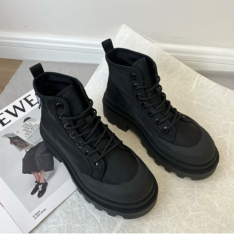 

Winter 2023 New Fashion Solid Color Thick Sole Women's Lace Up Motorcycle Boots Thick Sole Short Boots