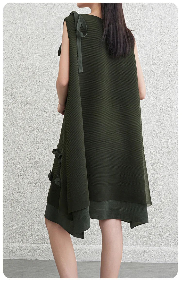 Miyake Plissiertes Kleid für Damen in Grau mit 3D-Schleife und Blumenapplikation, Frühling/Sommer 2026, A-Linie, Party, Schick, Stilvoll, Dezentes, Cooles Outfit – Detail 7