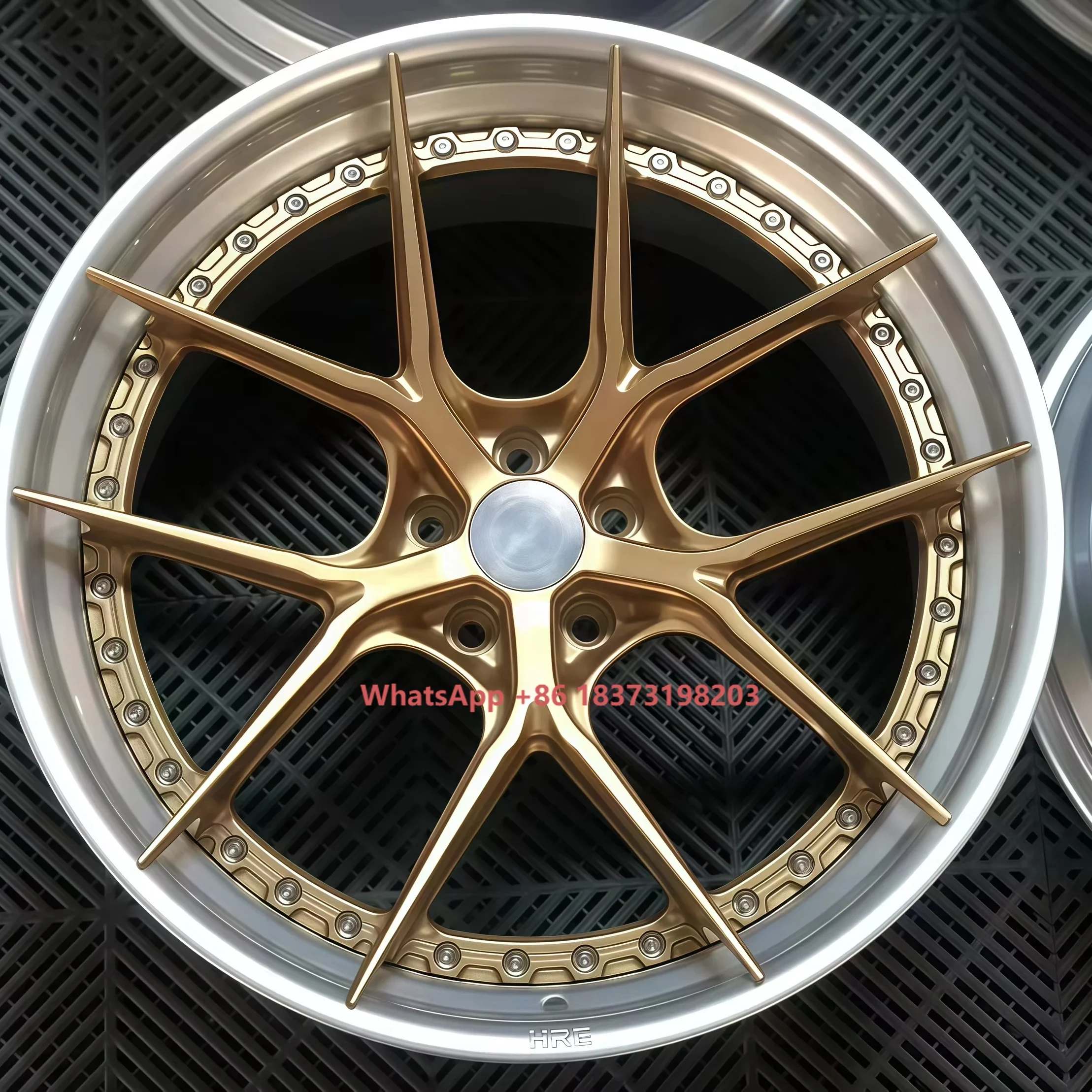 

Глубокие вогнутые кованые ступицы колес 10 000 тонн размером 18–22 дюймов. Подходит для индивидуальной настройки.