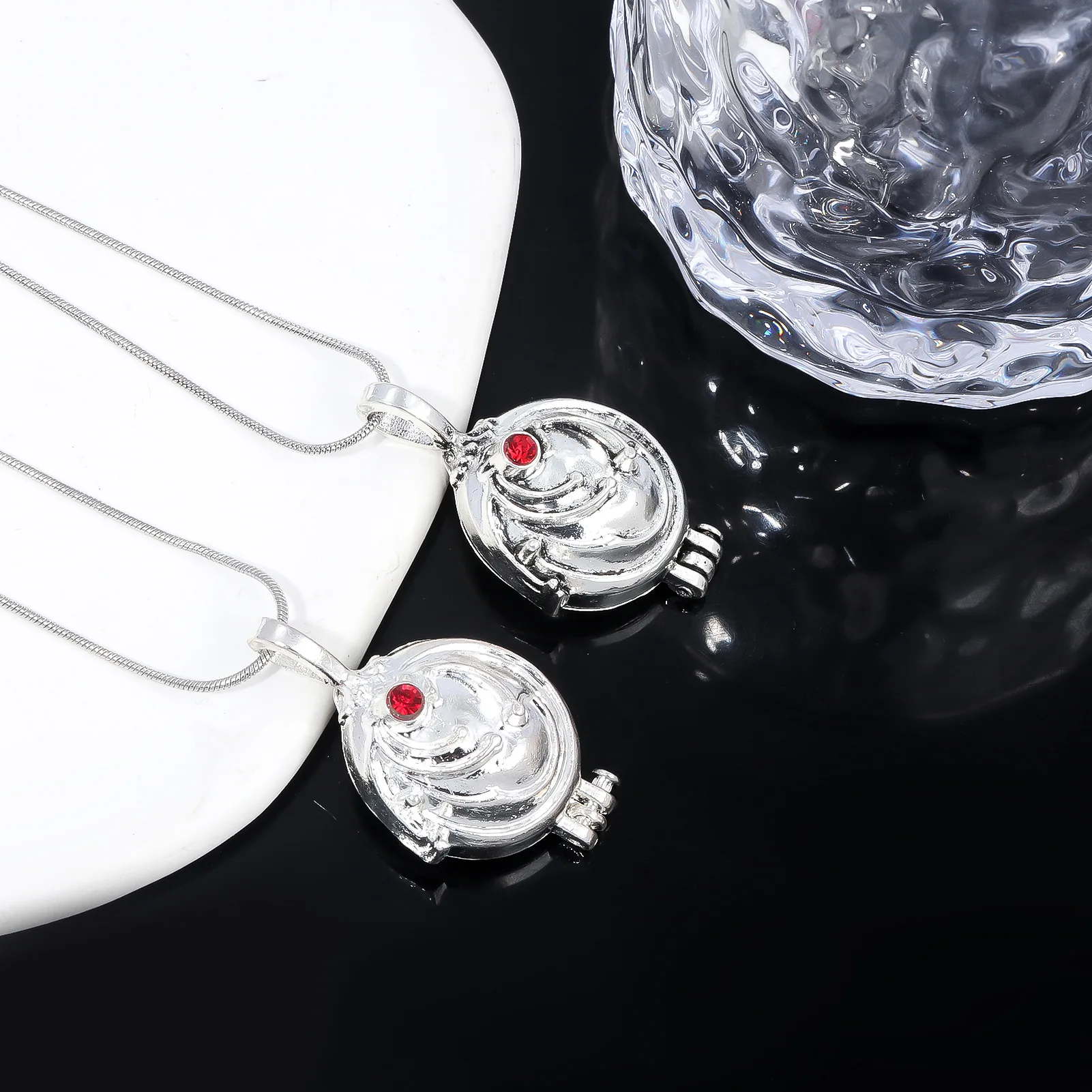 The Vampire Diaries Necklace Elena Gilbert Fashion Vervain Verbena Pendant Photo Locket Jewelry Men Women Christmas Party Gifts