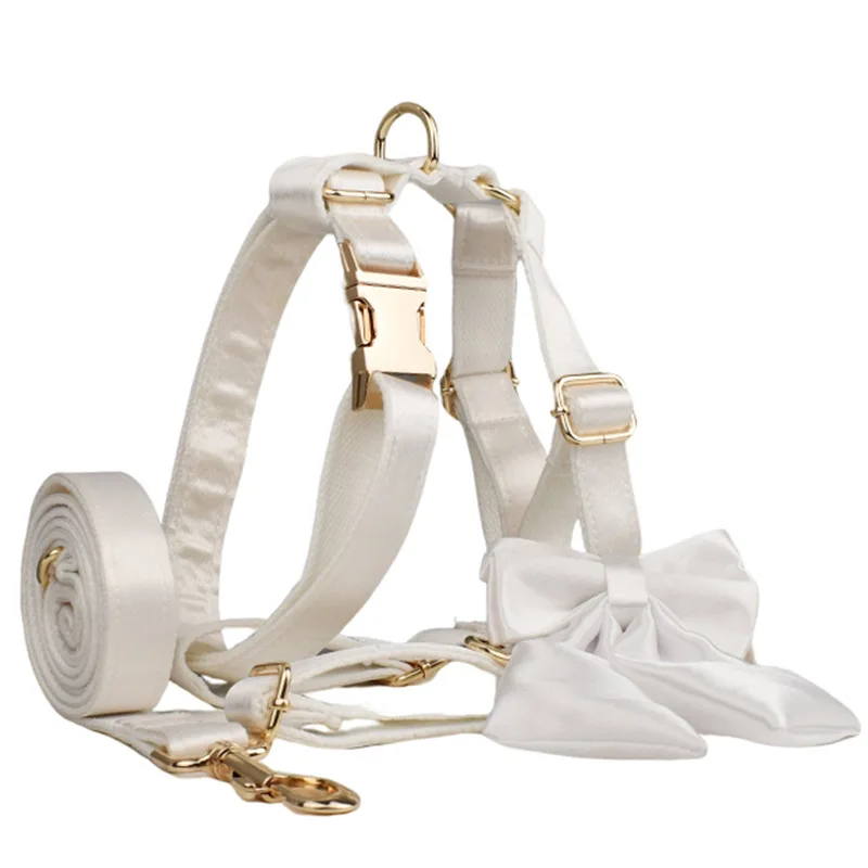 4pcs/set of White Dog Collars Pet Traction Rope Vests Large Medium and Small Dog Neck Accessories