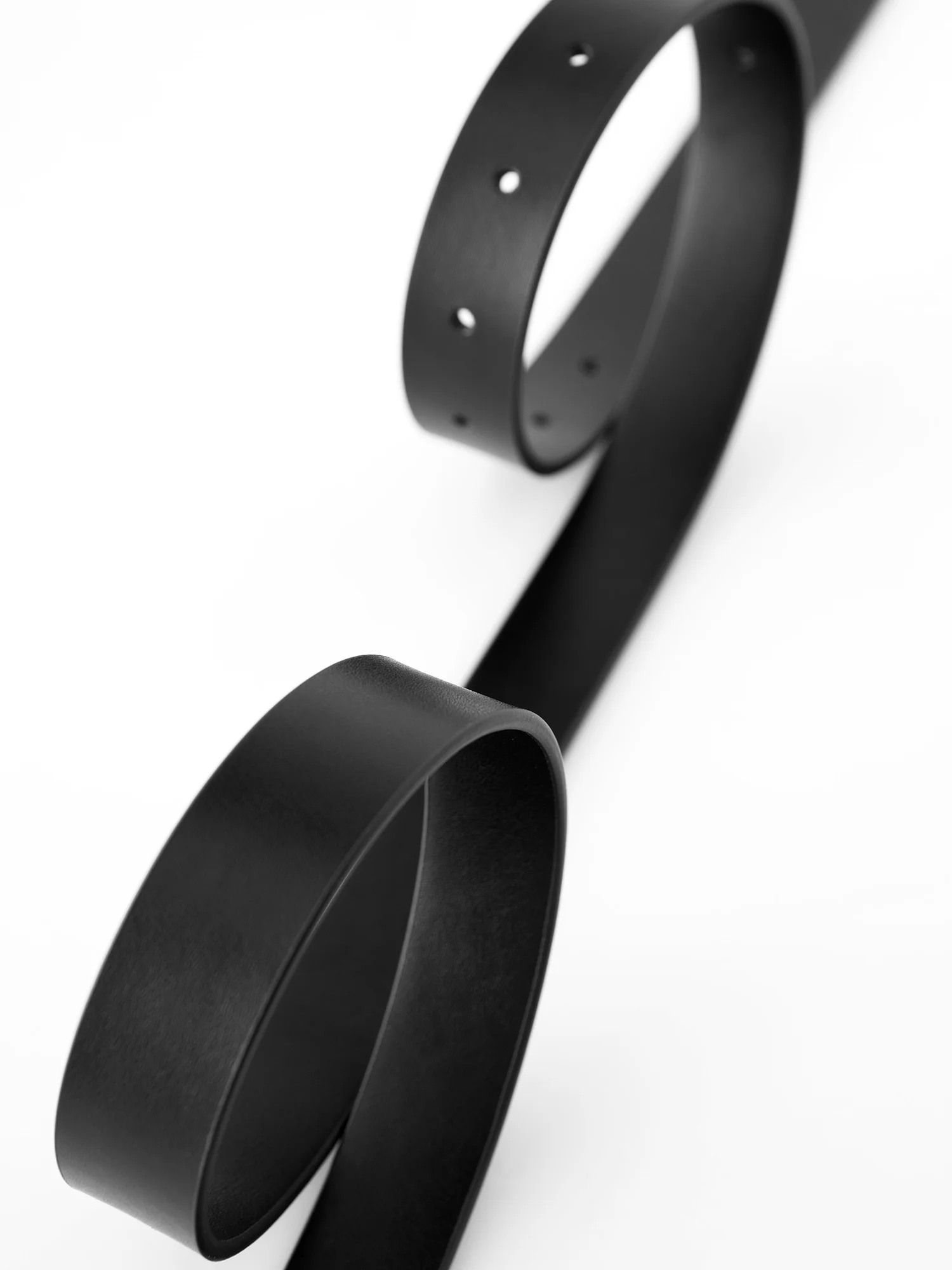 ZIQIAO Black Modern Commuting Simple Matching Genuine Leather Belt Female 2025 New Temperament Leather Belt