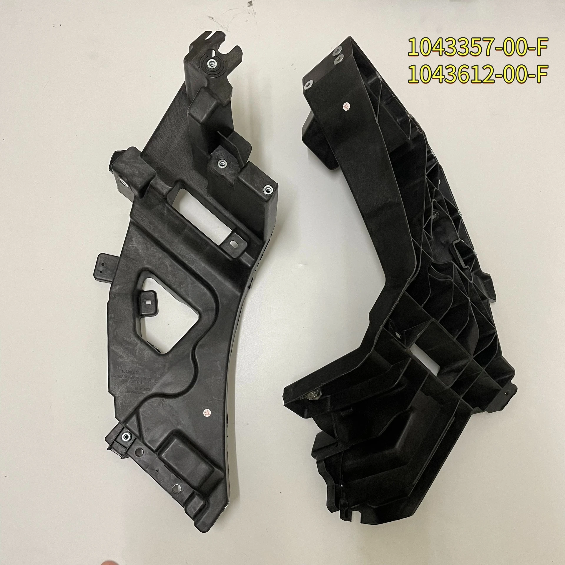 

Подходит для Tesla Model X Кронштейн фары 2015-2021 OEM # 1043357-00-F 104361200F Кронштейн внутренней фары Модель X Кронштейн фары