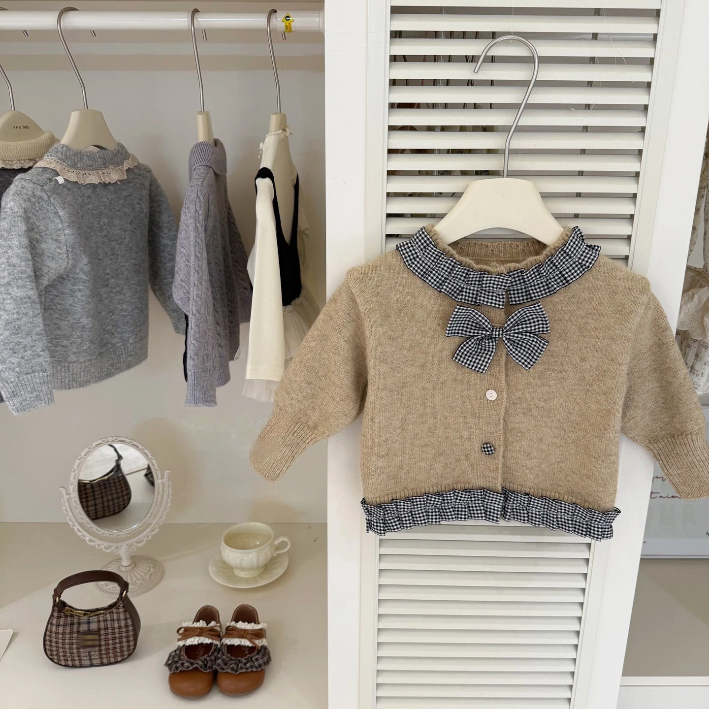 Sweet Princess Autumn Children's Clothing Set for Girls with Checked Patchwork Sweater Cardigan Bow And Leggings 3