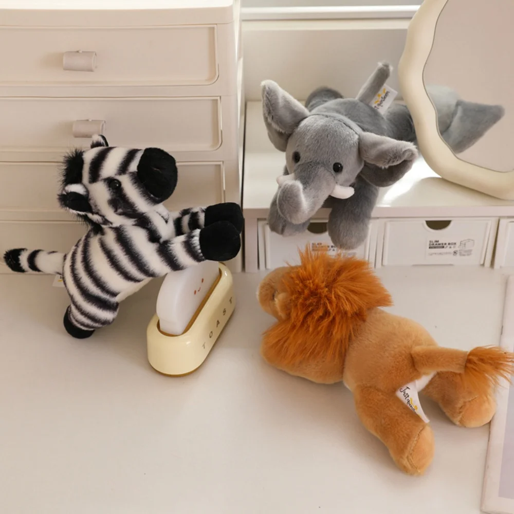 

Мягкие игрушки-животные из мультфильмов: милые зебра, слон, лев, лиса, жираф – куклы-компаньоны для успокоения, подарок на день рождения