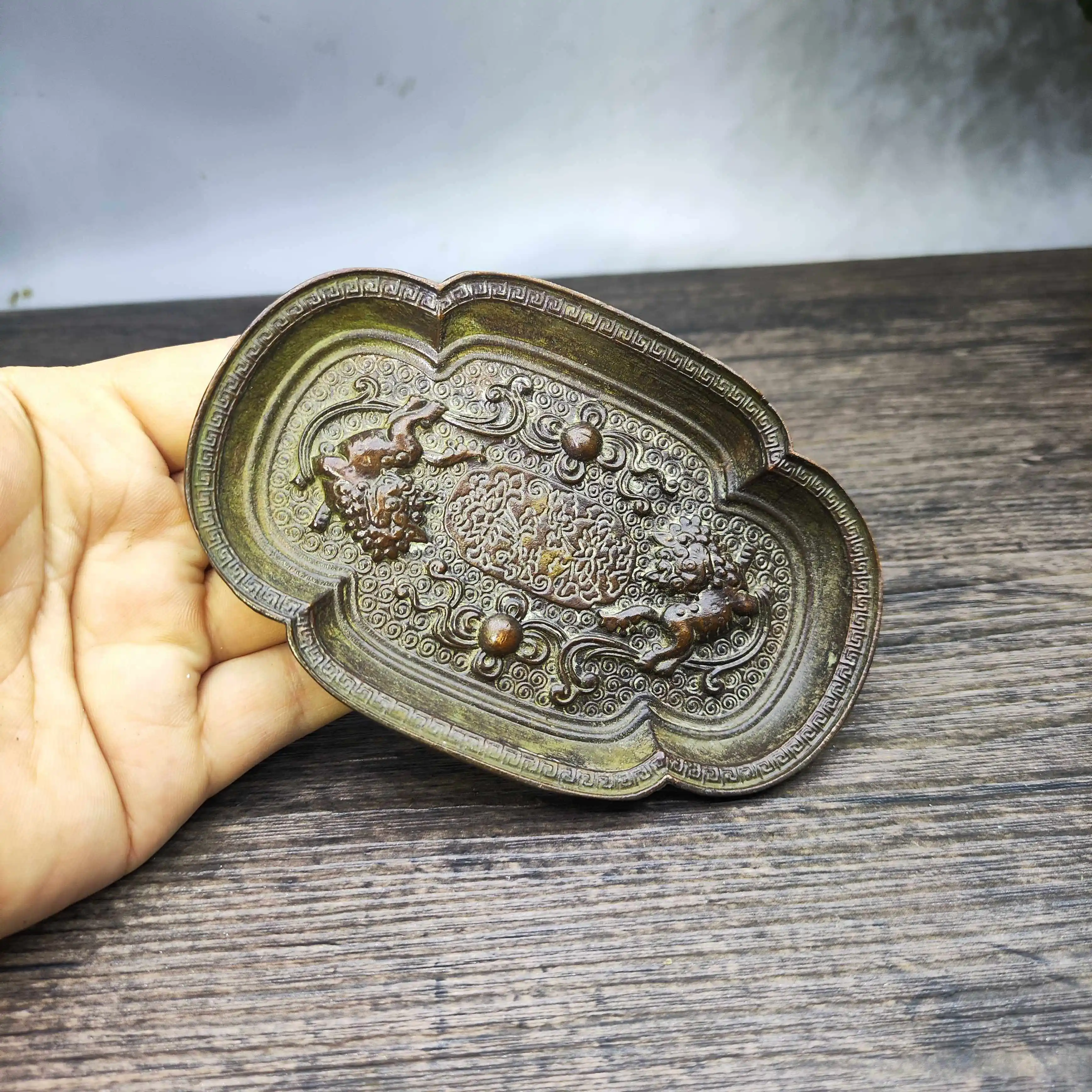 Винтажная латунная тарелка-пеп – обзор и цена Vintage Collectible Ashtrays