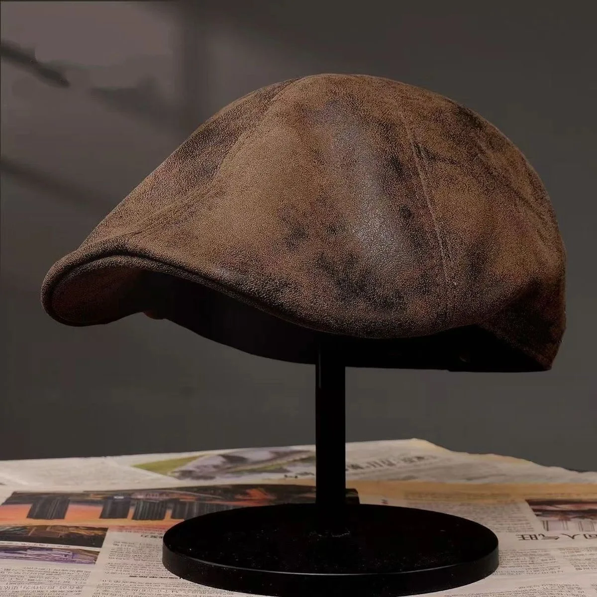 Spring 2026 Fashion European Style Genuine Leather Caps Beret Man Casual Sheepskin Print Black/Brown Fitted Duckbill Hats
