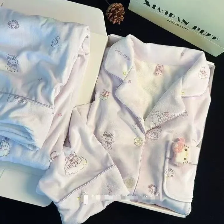 

Женский пижамный комплект Kawaii Hello Kitty с выдолбленным принтом, лето 2023, одежда для сна из мягкой ткани Y2K, эстетичная домашняя одежда из двух предметов, свободная посадка