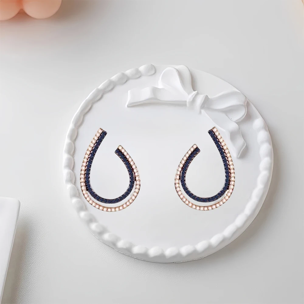 

2025 Hot Selling Brand Women's Earrings Fashionable, Simple, Luxurious Jewelry Suitable for Gifting To Friends