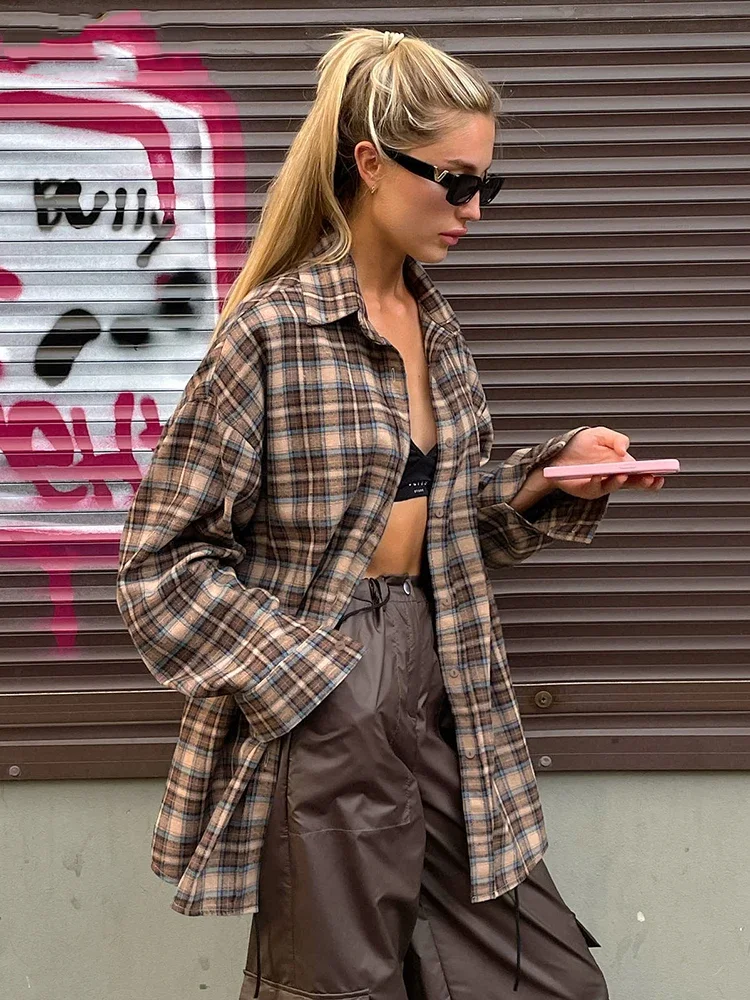 Vintage Plaid Shirts Women Loose Gingham Female Blouse Autumn 2023 Button Top Shacket Oversized Long Shirts Ladies