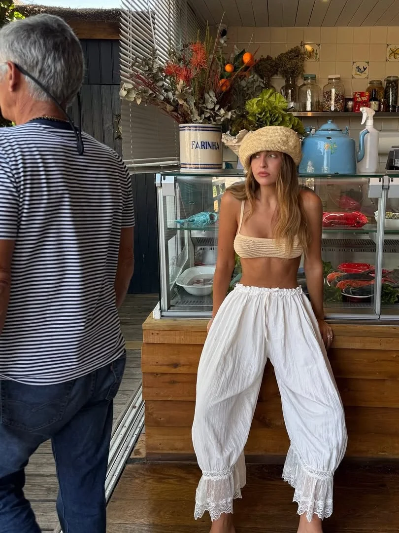 

Брюки Free People белые кружевные с завышенной талией, на эластичном поясе, из смесового полиэстера, удобные, свободного кроя, в повседневном стиле