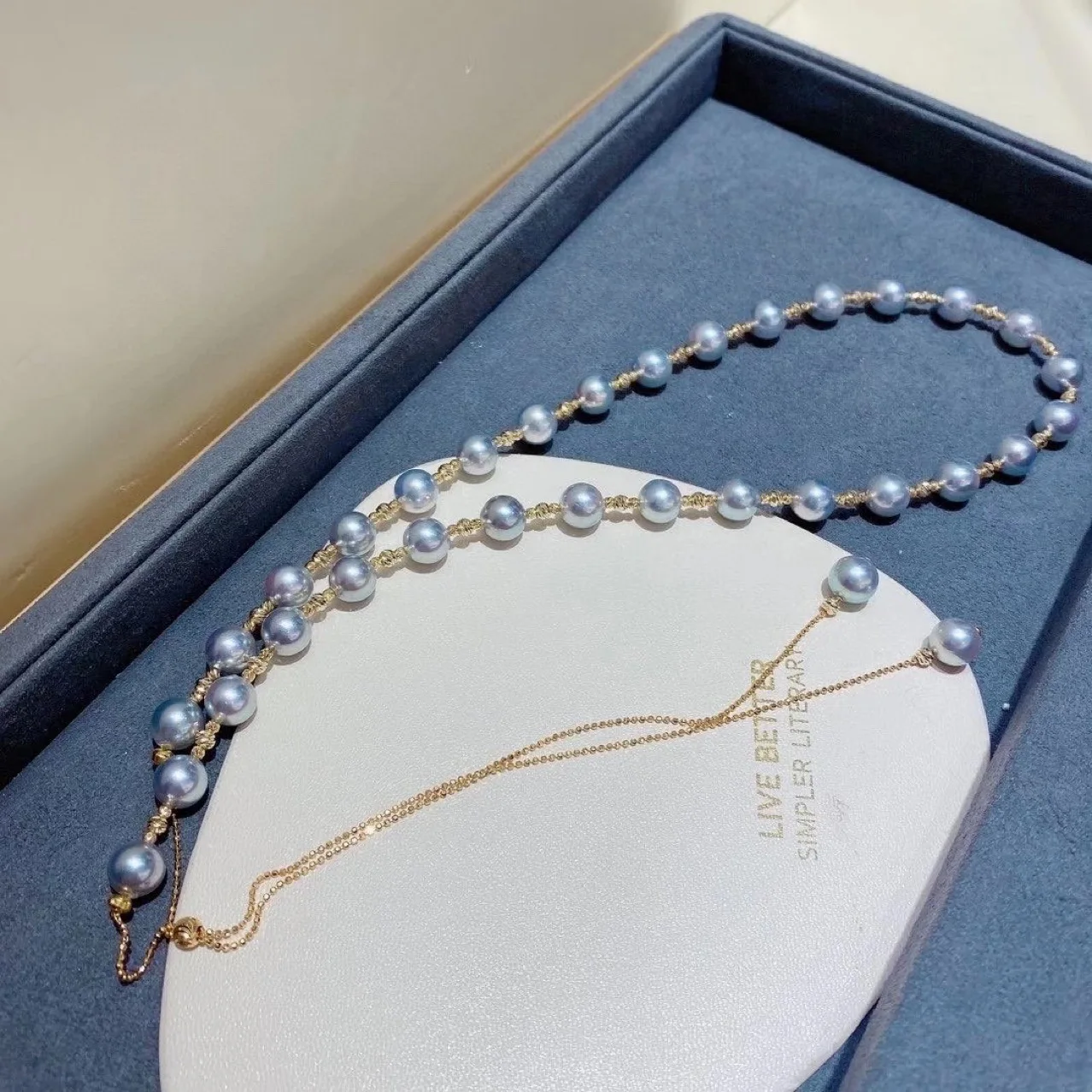 

A Multi-wearable Temperament Gray Pearl Necklace Lightwater Silver Gray Sweater Chain 18K Gold-plated Adjustable 7-8mm