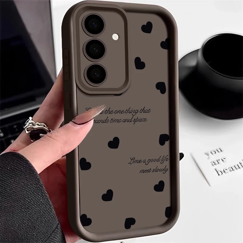 Luksusowe etui na telefon Black Love Heart do Samsung Galaxy S24 S23 S22 Ultra Plus S21FE A55 A54 A53 A52 A35 A25 A15 A14 5G INS Covers