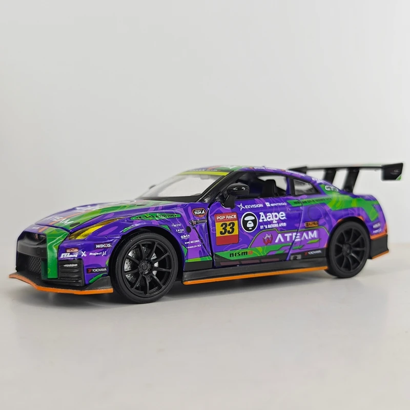 1:32 Simulated Nissan GT-R NISMO R35 alloy car model doors can be opened has simulated sound and lighting functions,rich details