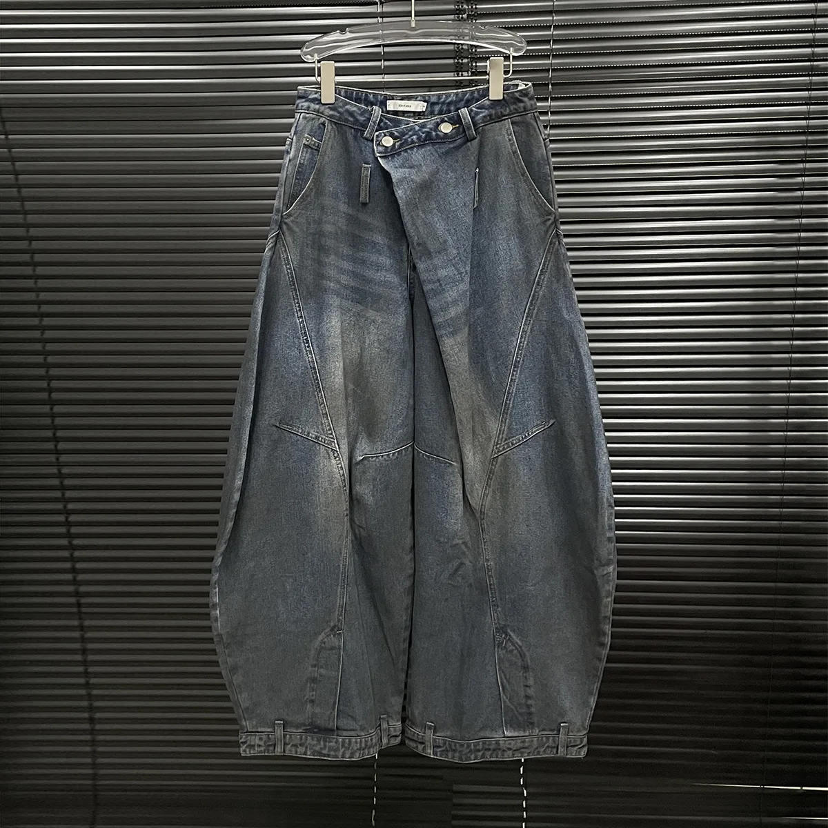 

Женские джинсы Street Sle с эффектом потертости, свободного кроя, с низкой посадкой, из хлопкового денима, бренд Tagkita, осенняя коллекция