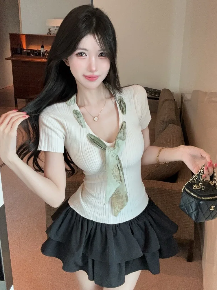 

Summer New Pure Desire Spicy Girl V-Neck Scarf Tie Knitted Short Sleeve Top Cake Skirt Beautiful Two-Piece Set Korean Style S...