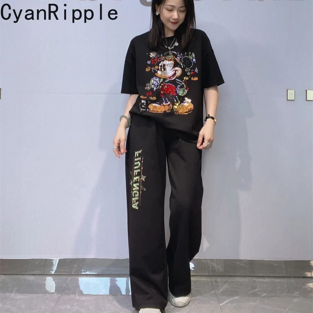 

Модный новый летний женский комплект из двух предметов: футболка с коротким рукавом и принтом Микки Мауса с горячими стразами + повседневные брюки с широкими штанинами на эластичном поясе