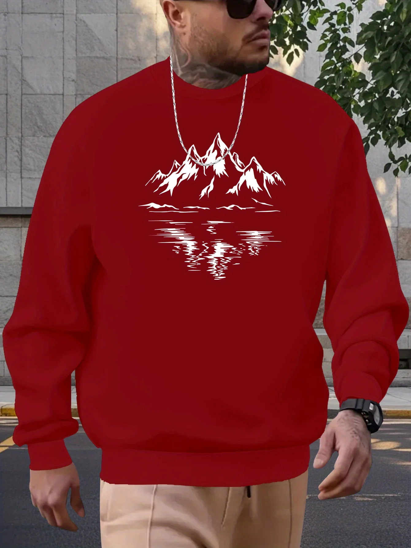 سويت شيرت رجالي بياقة دائرية مطبوع عليه جرافيك Mountain & Reflection - بلوفر أحمر كاجوال بأكمام طويلة، 71% بوليستر 28% مزيج قطن #1
