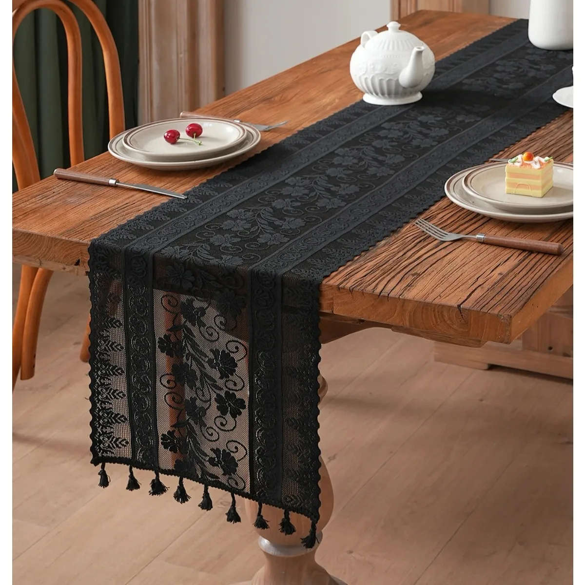 American Style Black Lace Bunting Table Runner Morning Glory for Living Room Kitchen Dining Table Tea Table Dustproof Anti-slip