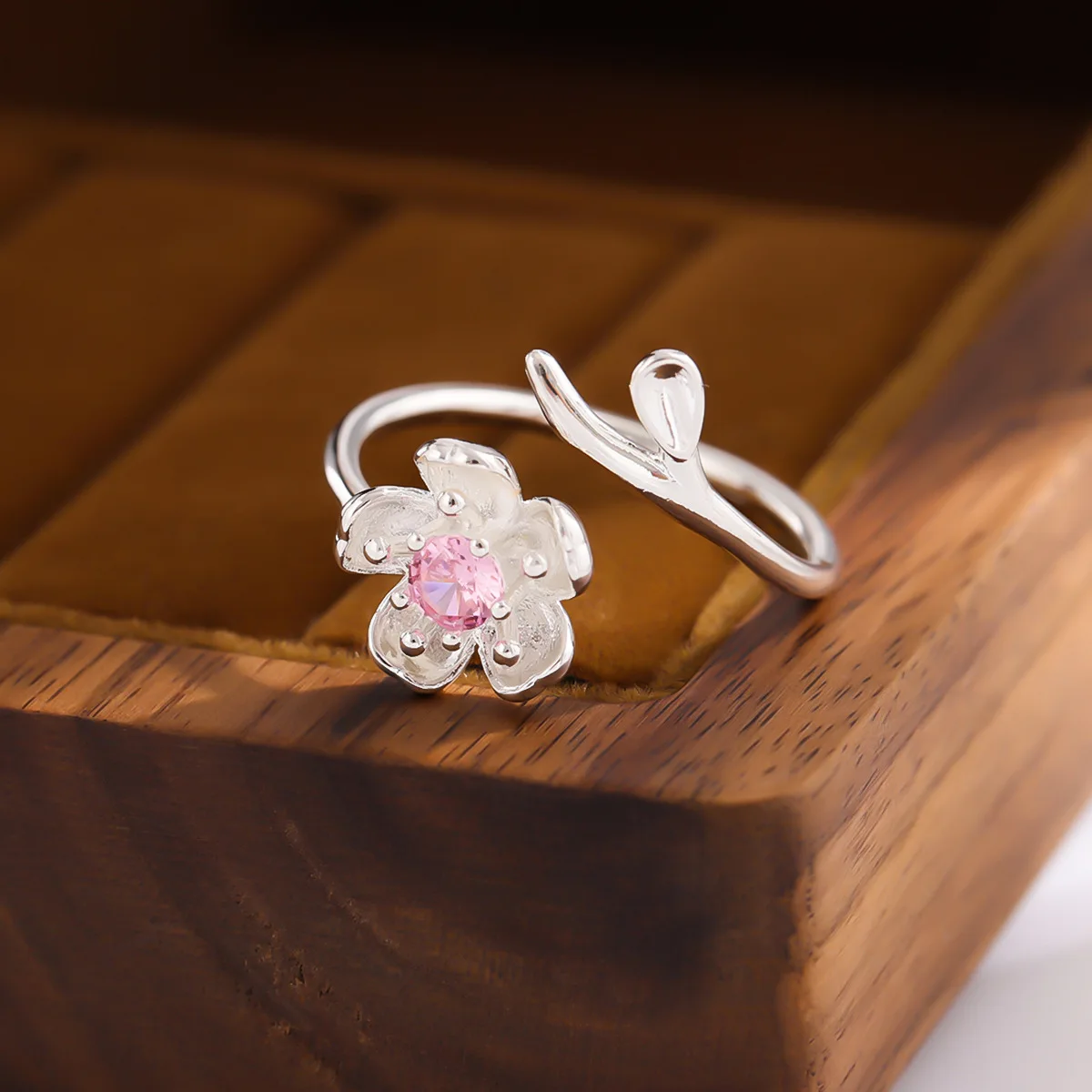 

New Fashion Temperament 925 Sterling Silver Jewelry Personality Pink Crystal Flowers Female Opening Rings R380