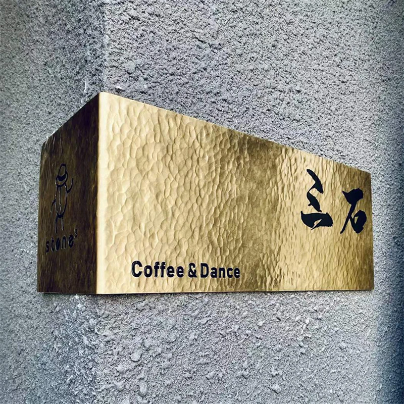 

Creative Handmade Doorplate Custom Brass Mall Studio Company Homestay Turning Corner Advertising Signboard Doorplate Plaque