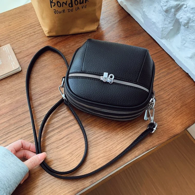 

Женская сумка-мессенджер из искусственной кожи, повседневная, в Париже, элитная, просторная, мягкая, повседневная, изысканного внешнего вида ​