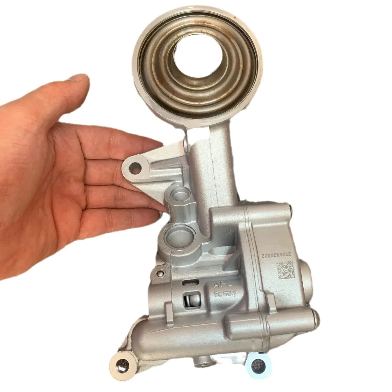 

Oil Pump 06E115105AD AC Oil Pump Assembly C6 2.8 Oil Pump Suitable For Audi A6L 2.8