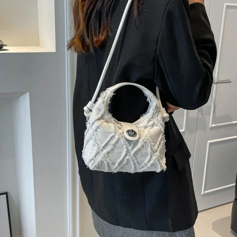 高級ブランドの女性のレザークロスボディバッグエレガントなショルダーメッセンジャーハンドバッグ女性のためのクラシックデザイナートートバッグ