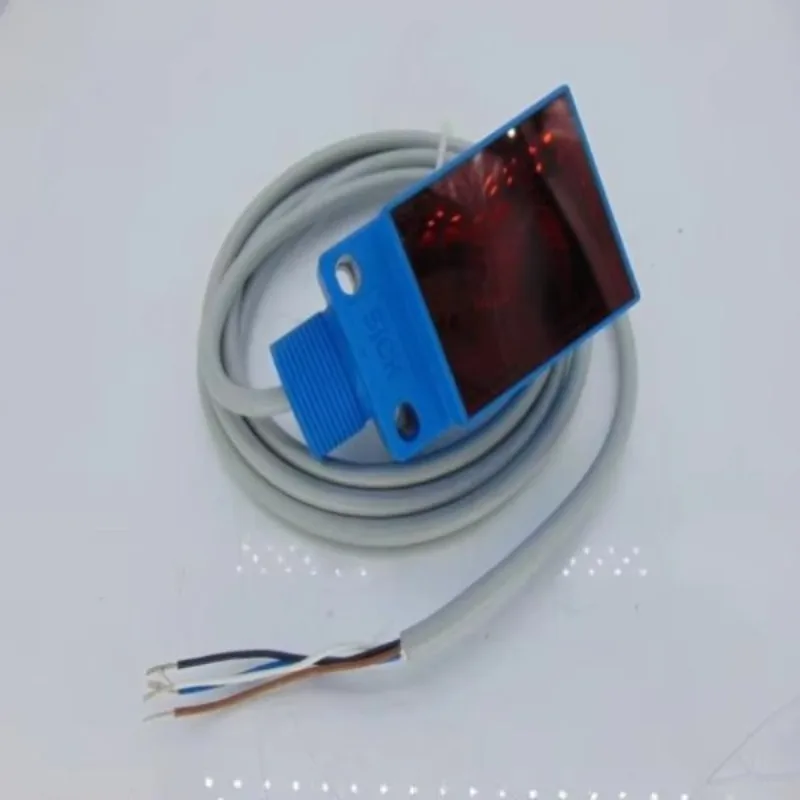 Plc WL2000-M1302 SENSOR Contact Customer Service If Questions.