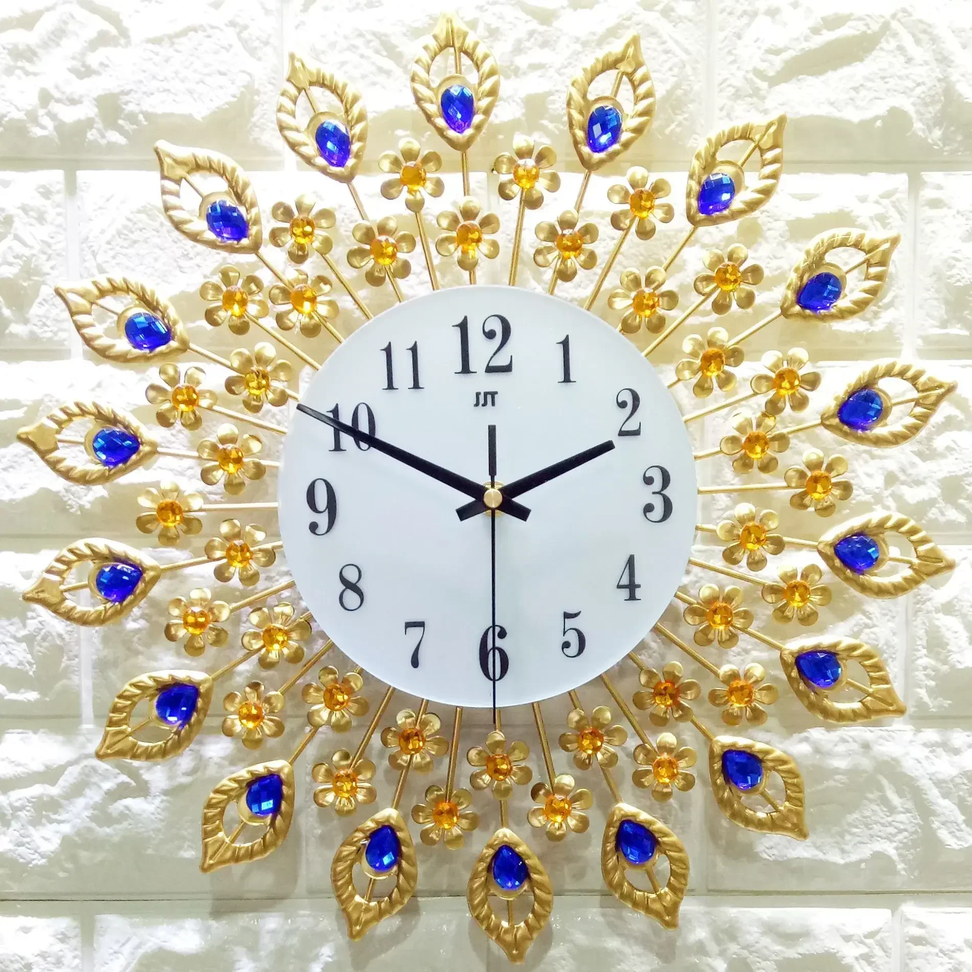 

Wrought iron golden living room wall clock creative fashion electronic clock European style bedroom quartz wall clock