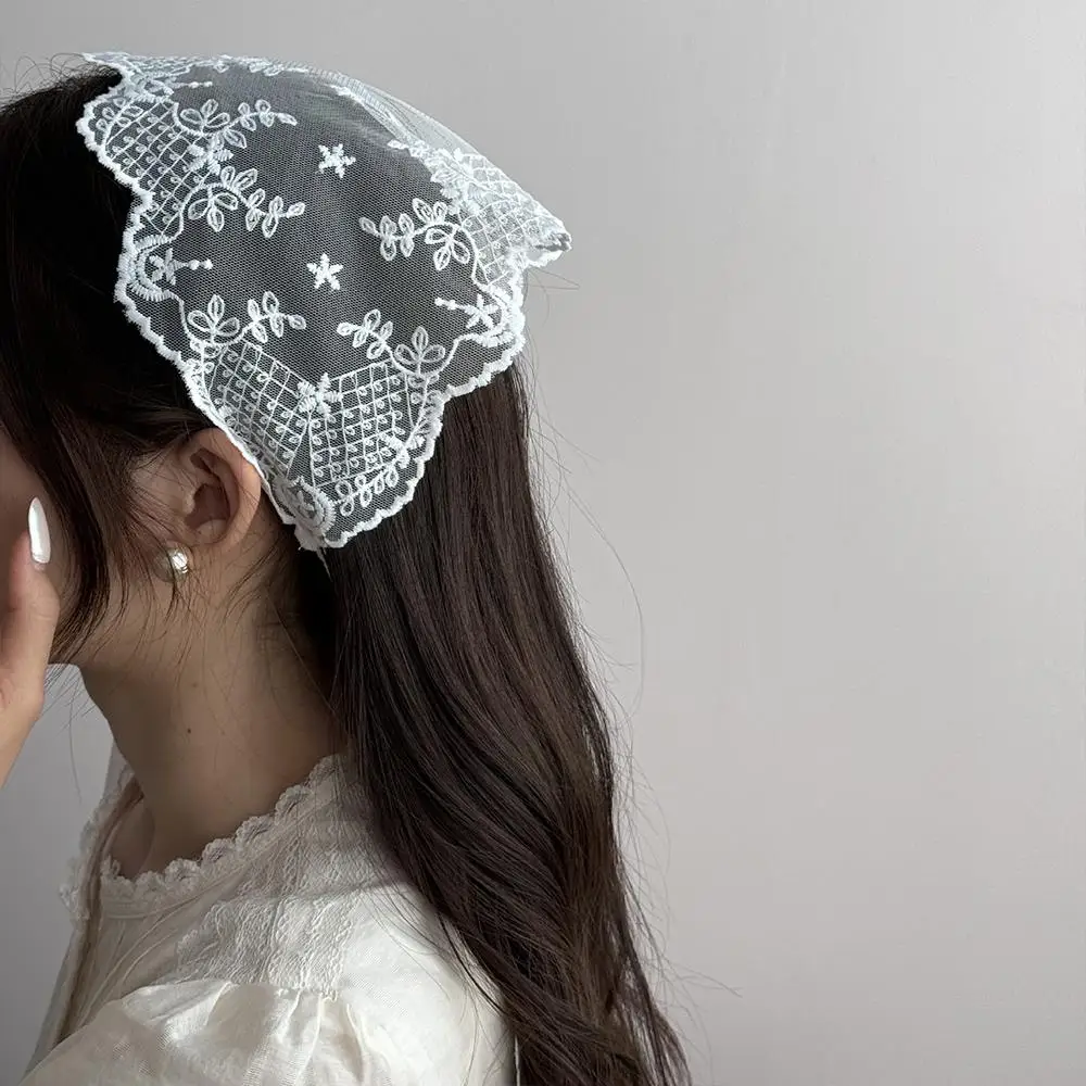 

Милая лента для волос, повязки для волос, женский треугольный платок в стиле ретро, белый кружевной платок с цветочным принтом, головной убор для девочек, путешествия, фото, шарфы