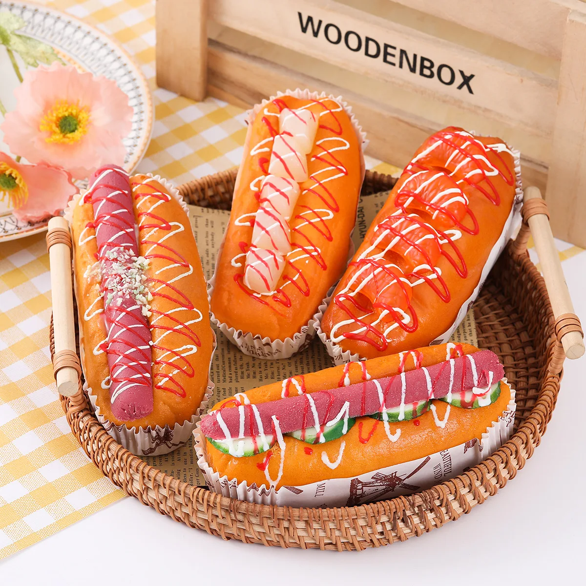 

Artificial Hot Dog Sandwich Fake Dessert Model Food Imitation Bread Bakery Shop Window Display Simulated Decoration Home Decor