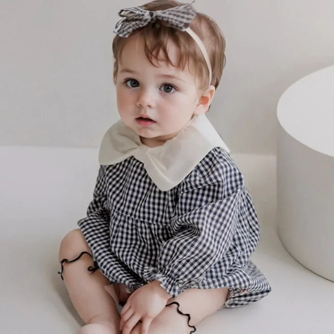 

baby girl long-sleeved lapel autumn and winter clothes, blue checkered one-piece， newborn clothes， baby romper