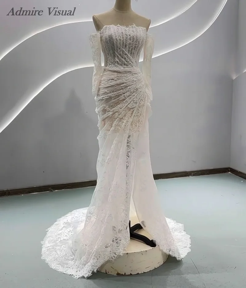Admire robe de mariée visuelle sirène dentelle col bateau manches longues hors de l'épaule avec robes de mariée personnalisées fendues
