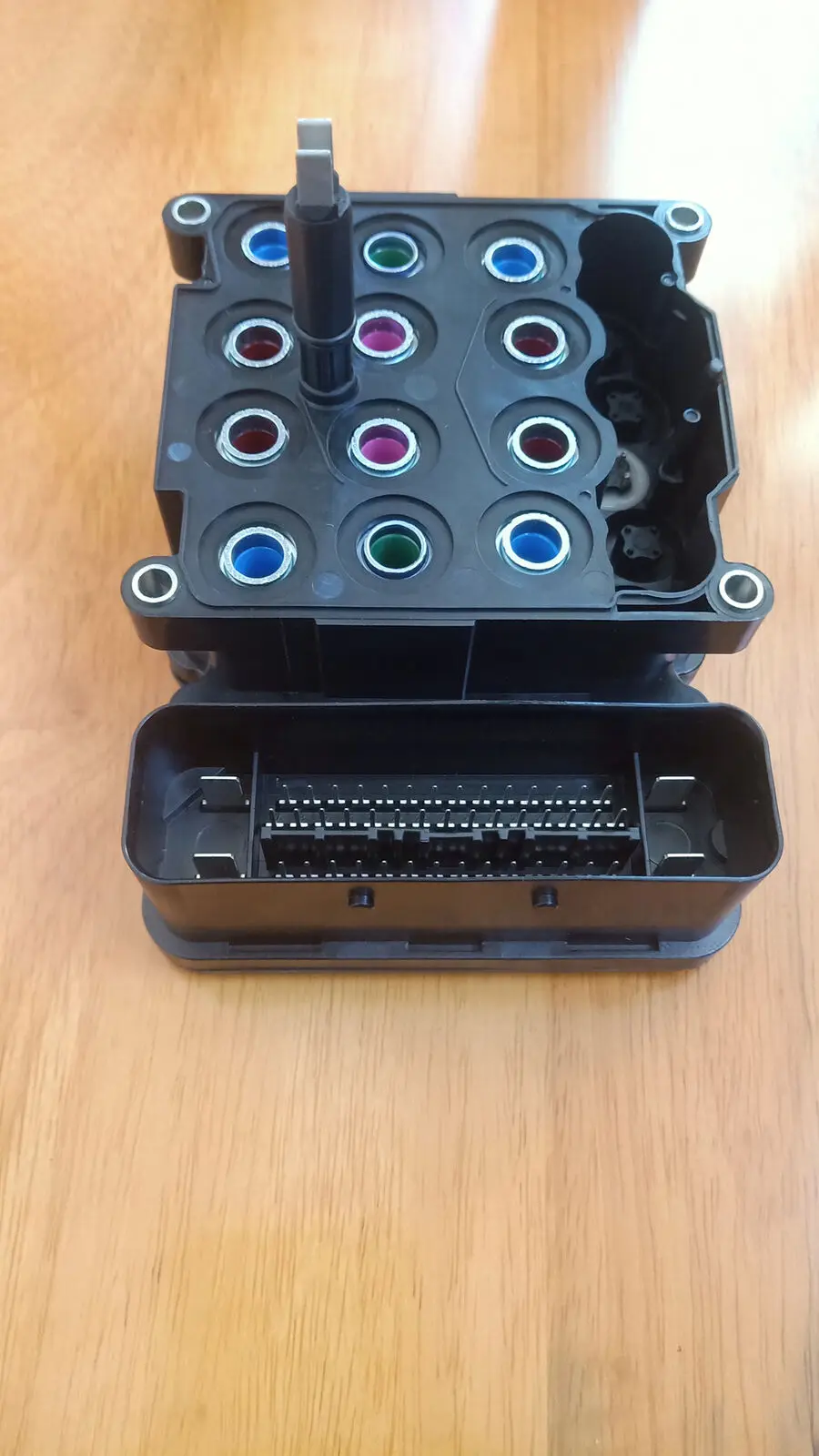 โมดูลควบคุม ABS 68194695AB เหมาะสำหรับหลบการเดินทาง2011-2014