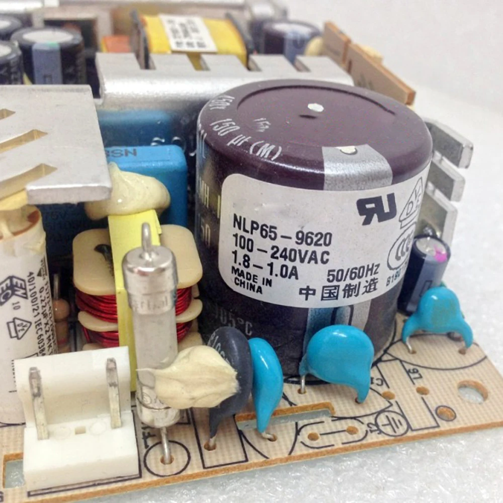 

NLP65-9620 Для блока питания промышленного медицинского оборудования ARTESYN 1,8-1,0 А