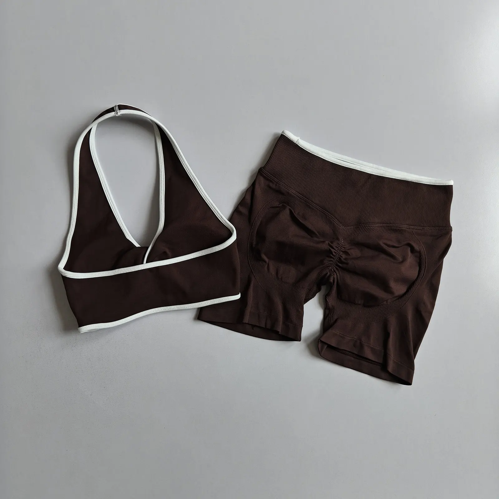 2-teiliges nahtloses Sport-Set mit Push-up-BHs für Damen, geeignet für Laufen und Aerobic, hochelastische, hüftformende Sport-Shorts. – Detail 9