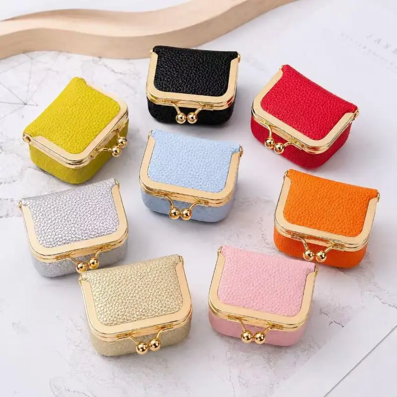 Women's Mini Jewelry Box Exquisite Kiss Lock Coin Bag Portable Travel Ring Box,Suitable For Storing Earrings,Rings,and Necklaces