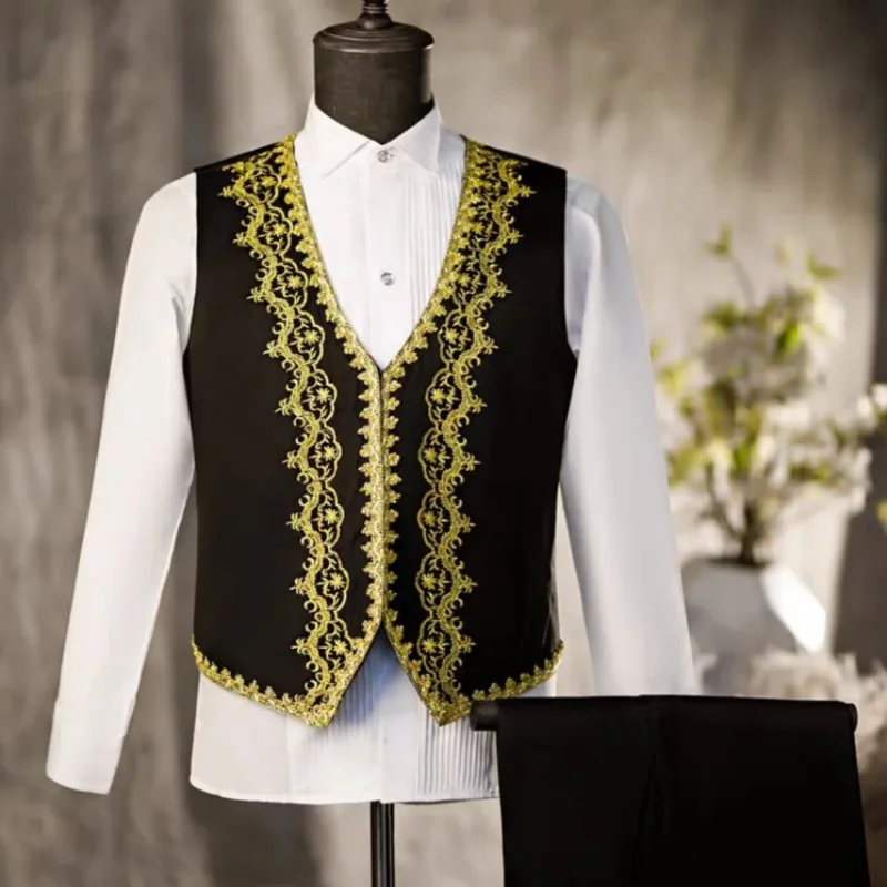 

Men's Fashion Slim 3-Piece Medieval Prince Costume Set Vintage Dress Suit with Blazer Vest Pants Stage Cosplay Performance Wear