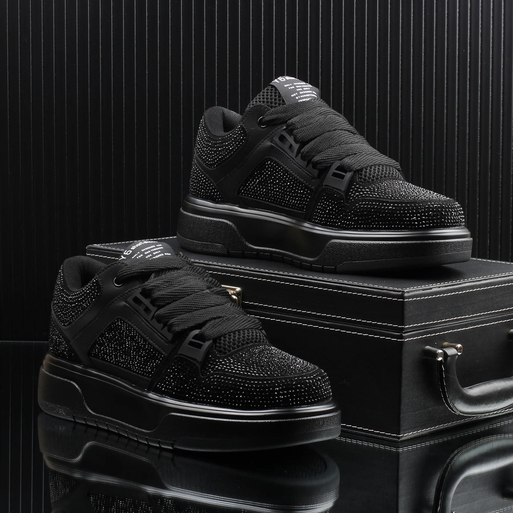 

Ele Faionable Мужская повседневная обувь Diamond Embellied Board oes увеличенной высоты, осенняя новинка, удобная дышащая одежда