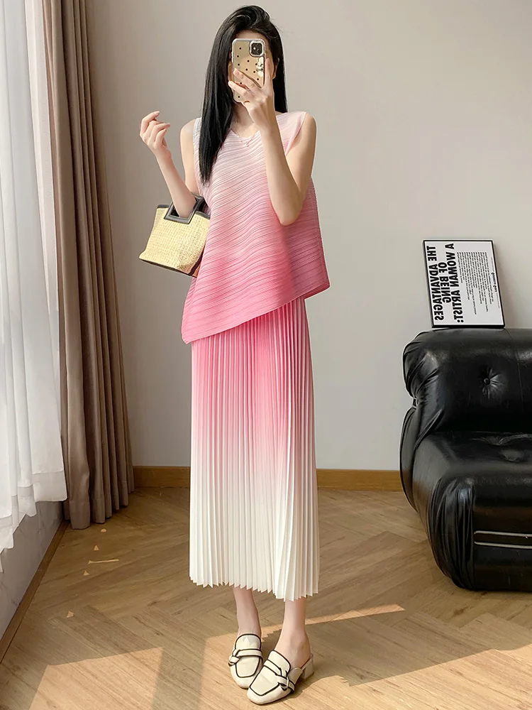 

Pink Gradient Casual Women's Set Three-dimensional Pleated Skirt And Top Summer Dopaamine Outfit High Waist Polyester Fiber