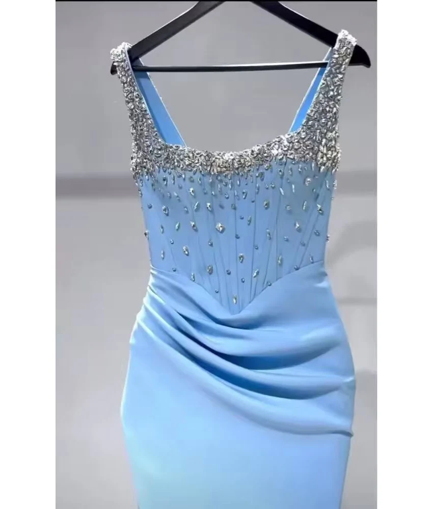 Abito da sera con spalline in cristallo dritto in jersey di lusso personalizzato Abiti da celebrità senza maniche lunghi fino al pavimento di nuova moda