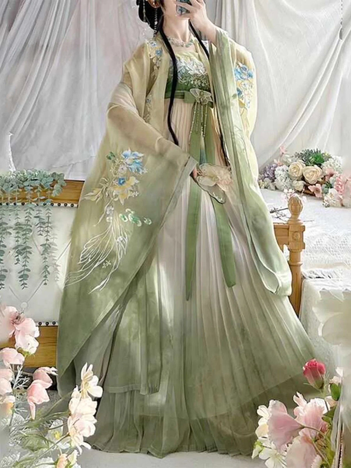 春夏スタイル唐王朝漢服女性用刺繍入り重厚な仕立てのノースリーブシャツとハスクスカートセット（普段着）