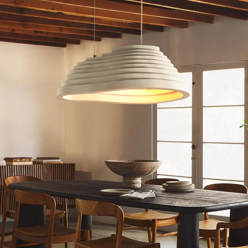 ثريا مصممة لغرفة الطعام، مصباح شرفة أصلي مخصص، طراز وابي سابي، غرفة نموذجية بسيطة، طاولة طعام، بار،