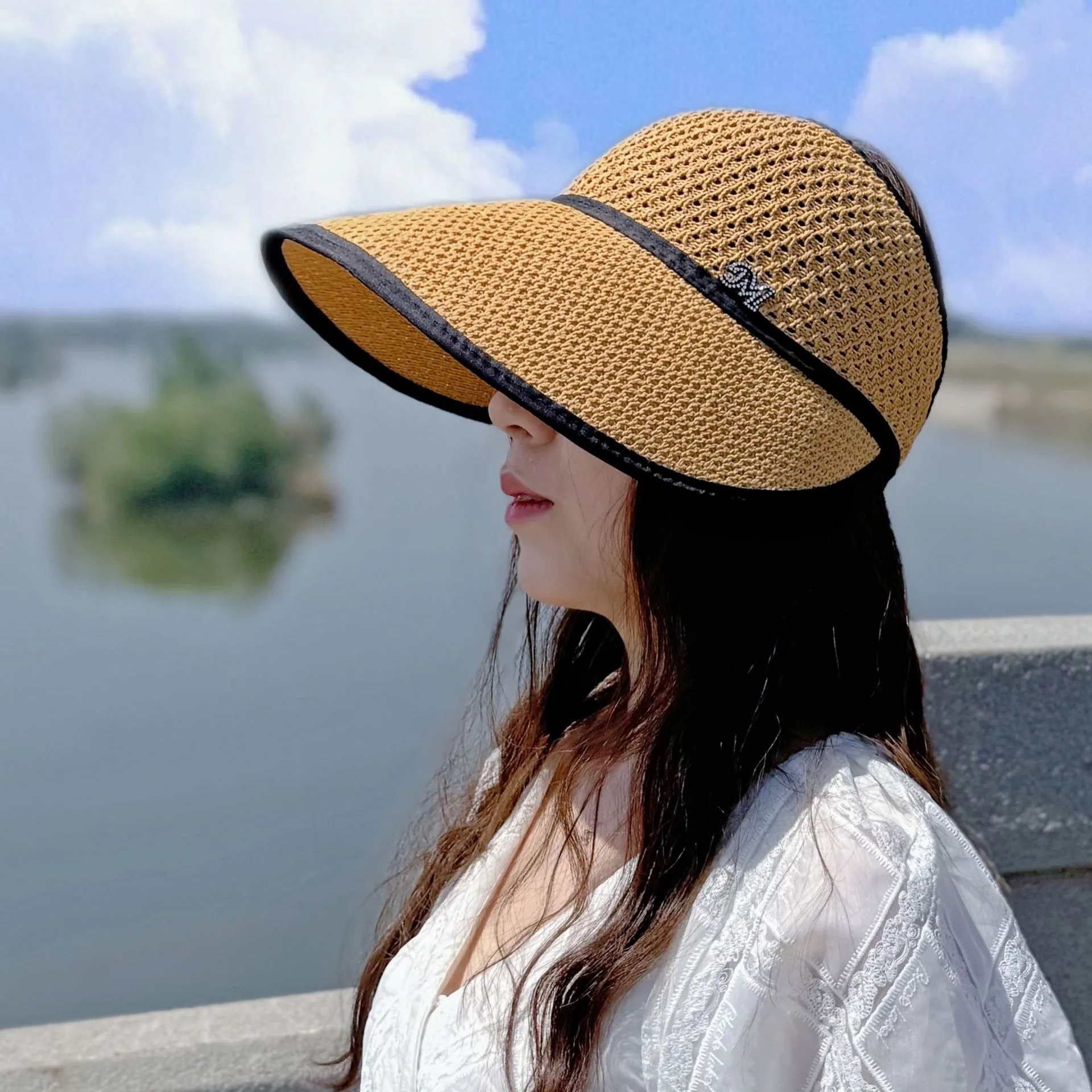 

Women's sun hat summer new fashion senior sense mask face sunscreen breathable thin large eaves empty top visor